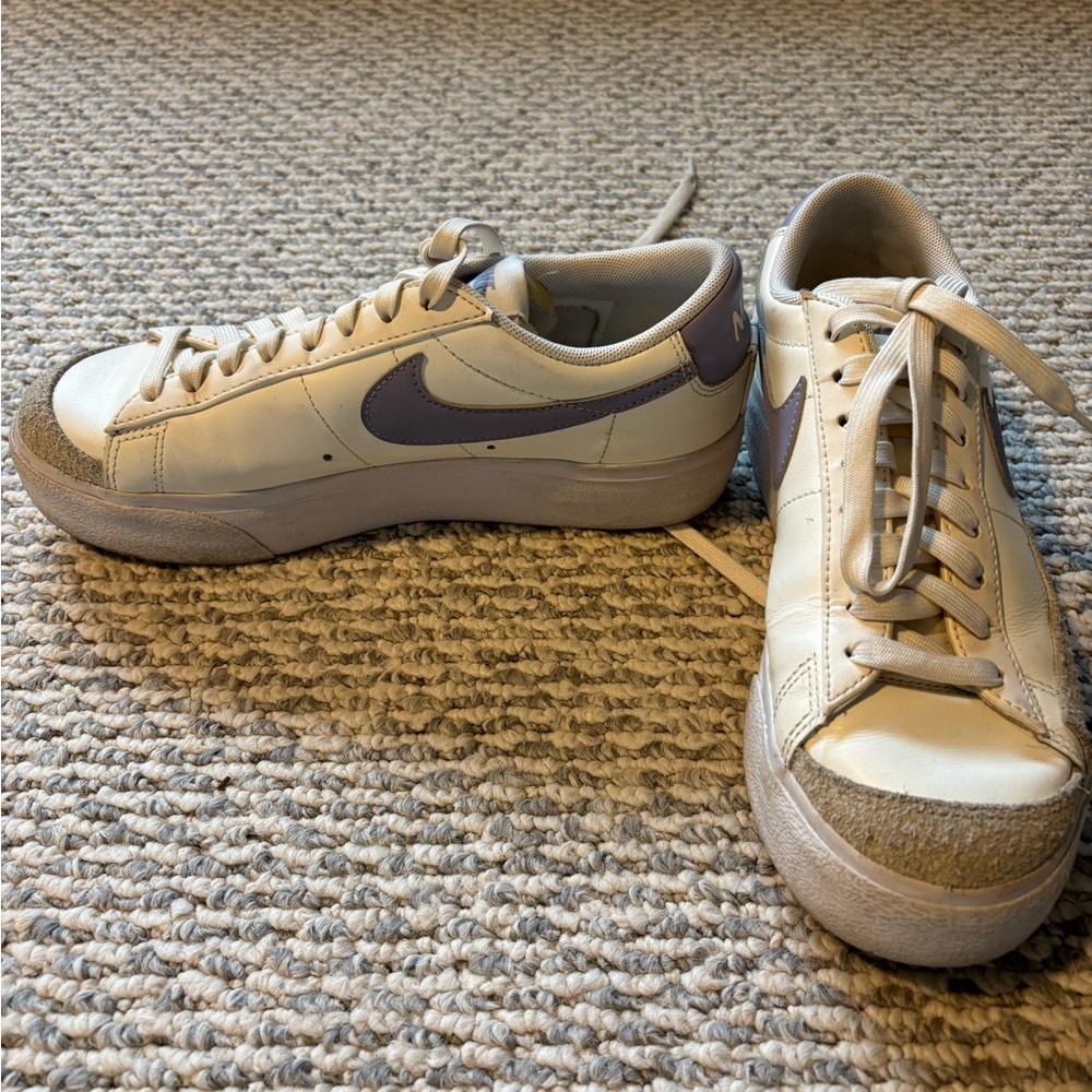 Nike Cream and Lavender Casual Shoes